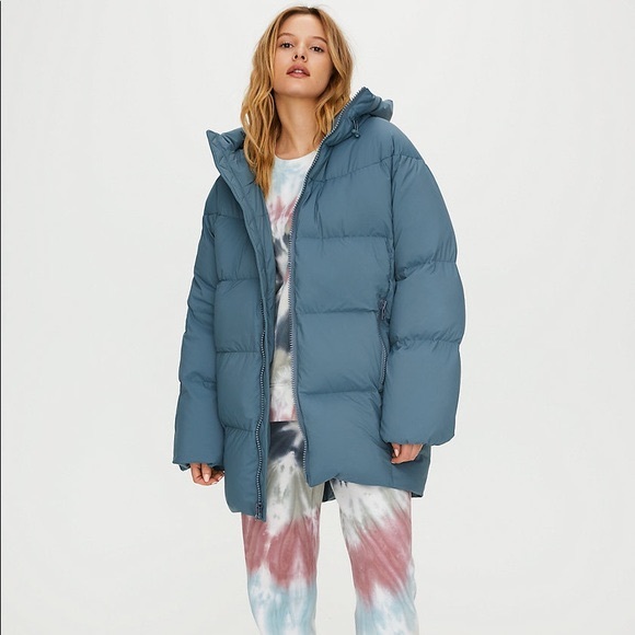 Aritzia Giga Puff 2019-2020 szn GENTLY USED Puffer - Picture 11 of 11